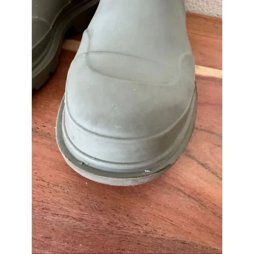 Zara kids unisex size 1 sage green rubber pull on rain boots